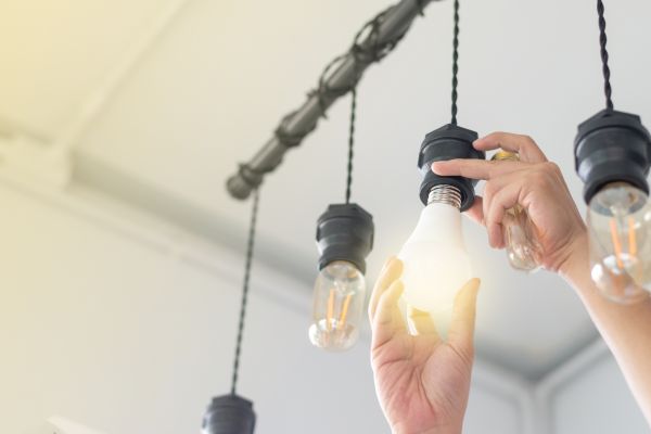Light Bulb Changing Service in Idaho Falls